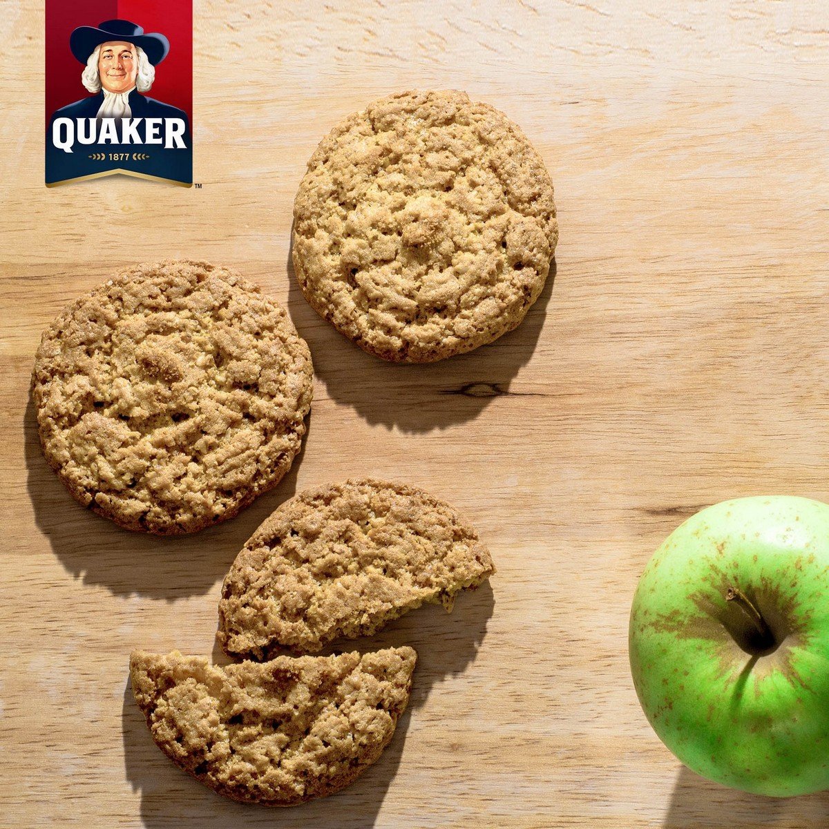 Quaker Apple & Cinnamon Oat Cookies 9 x 54 g