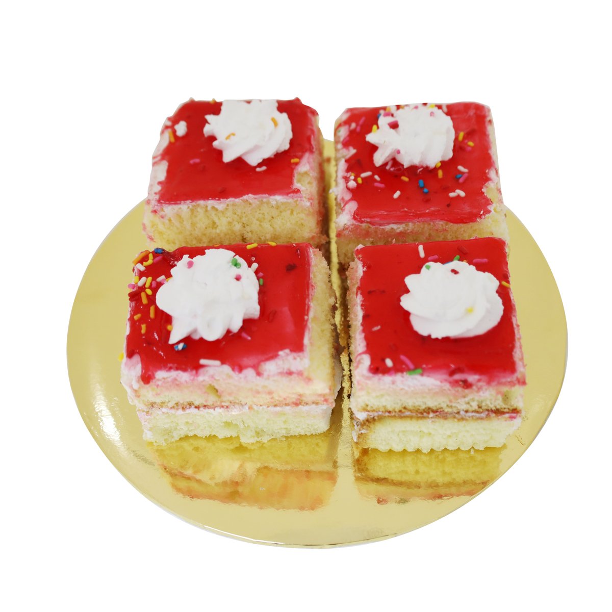 Lulu Strawberry Pastry Slice Small 1Pcs