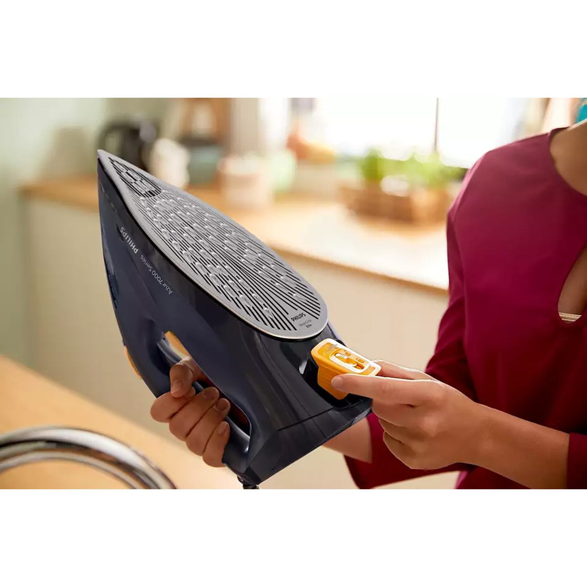 Philips 7000 Series HV Steam Iron, 3000 W, Blue/Yellow, DST7060/26