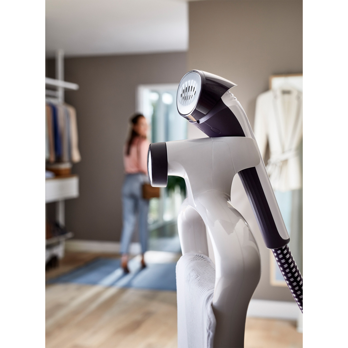 Philips ComfortTouch Plus Garment Steamer with StyleBoard, 2000 W, Purple Magic, GC558/36