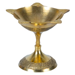 Madhoor Brass Diya Stand 6x4cm Assorted