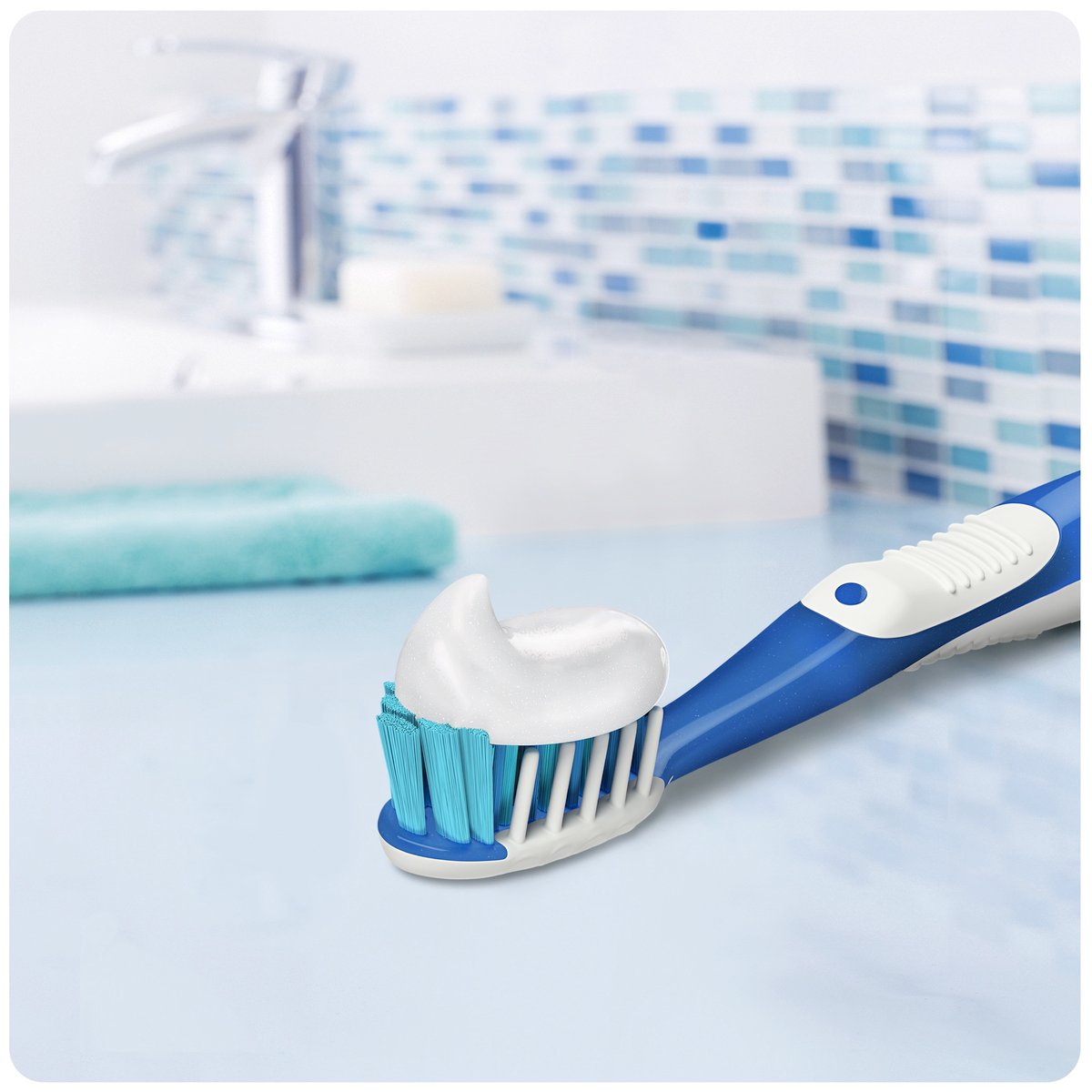Crest 3D White Toothpaste Whitening Sensitive 75ml