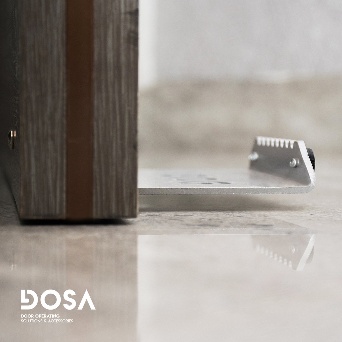 Dosa Hands-Free Door Opener