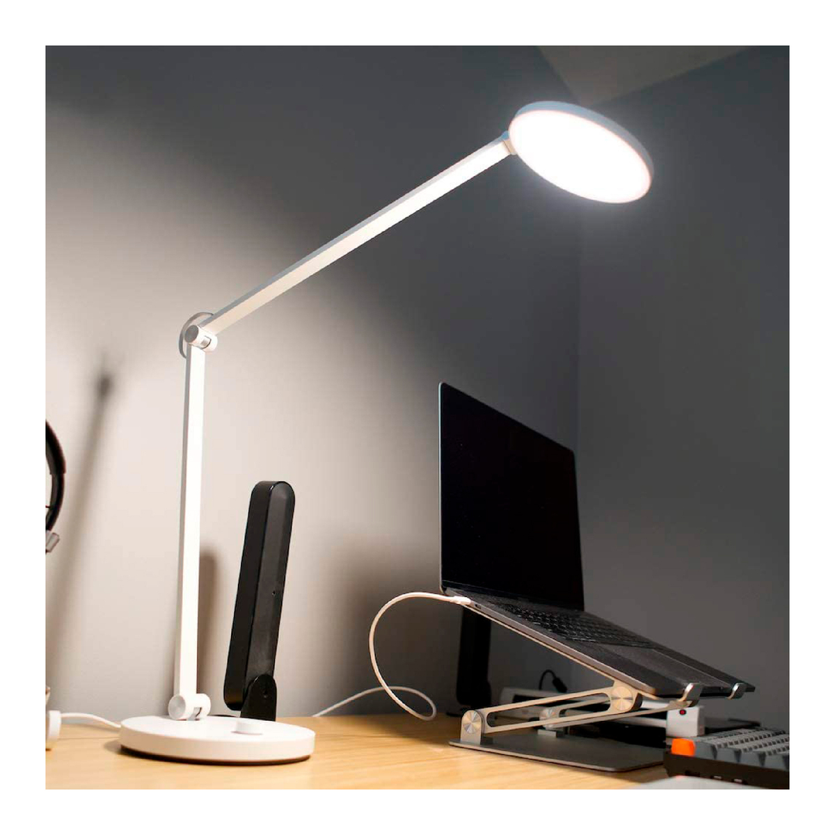 Mi Smart LED Desk Lamp Pro BHR4119G