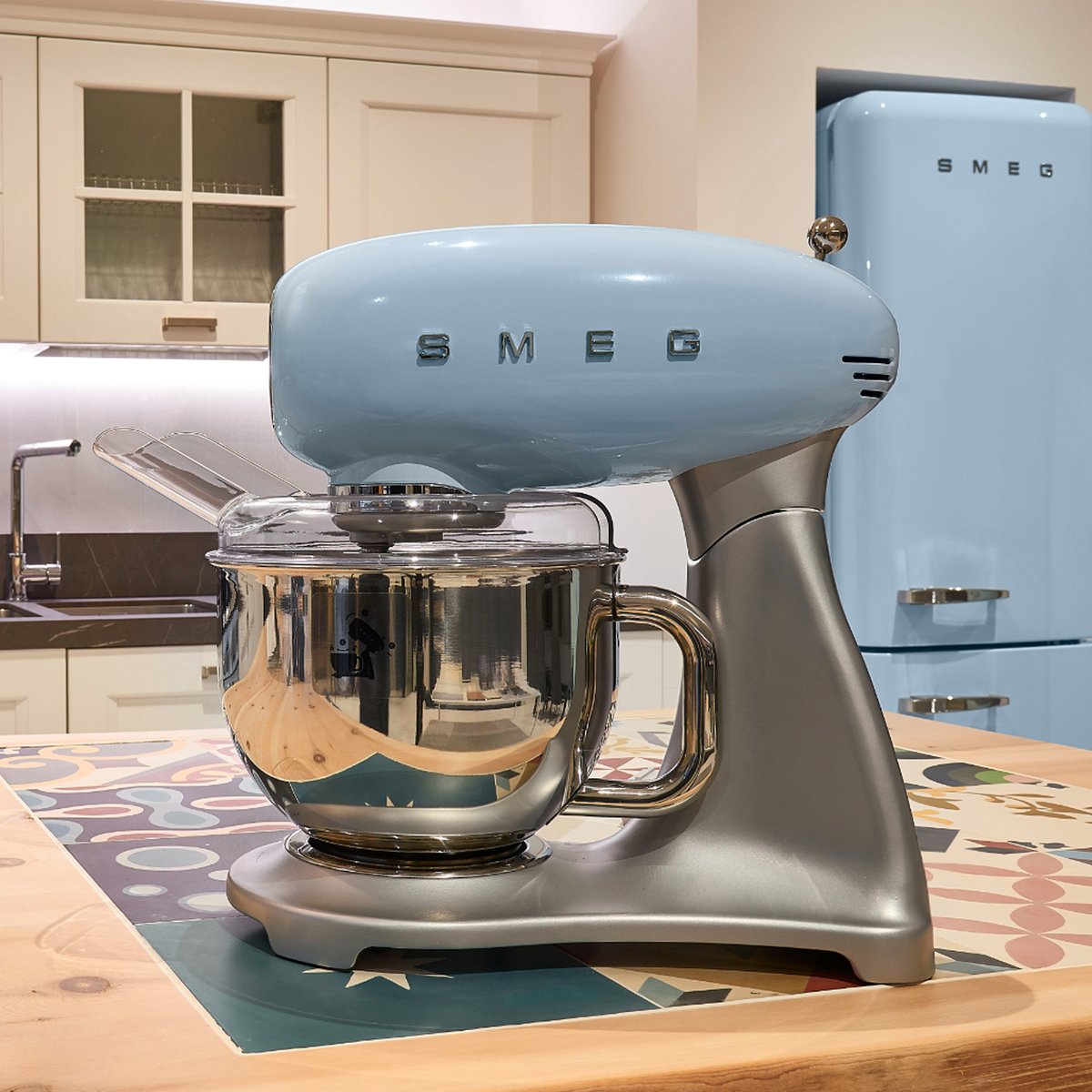 Smeg Kitchen Machine SMF02PBUK 800W Blue