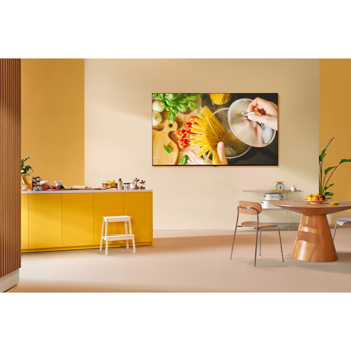 LG QNED TV 55 Inch QNED80 Series, New 2022, Cinema Screen Design 4K Active HDR webOS22 with ThinQ AI - 55QNED806QA