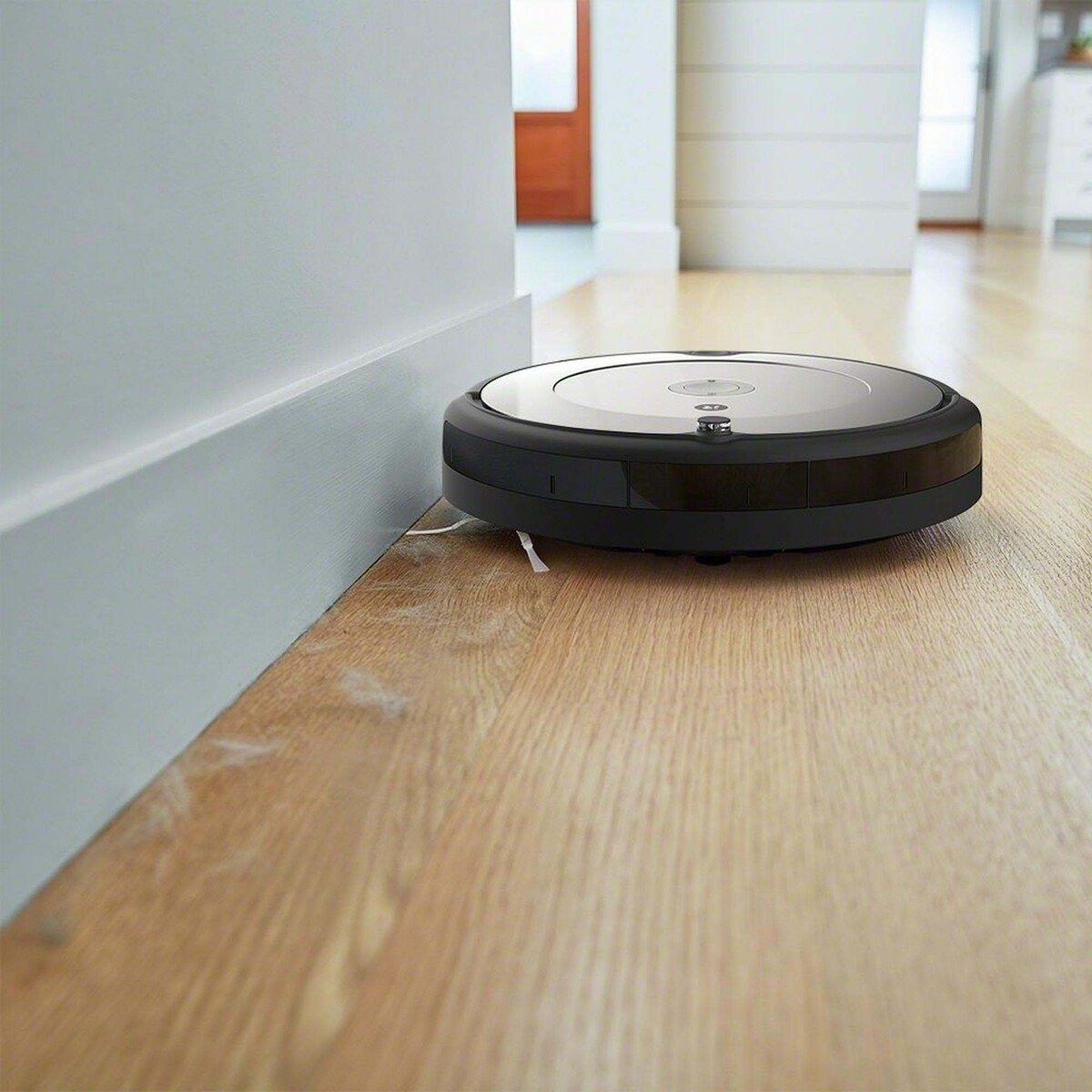 iRobot® Roomba® 698 Robotic Vacuum Cleaner