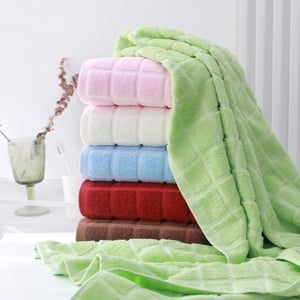 Maple Leaf Home Cotton Bath Towel 70x140cm Jacquard Assorted Per pc