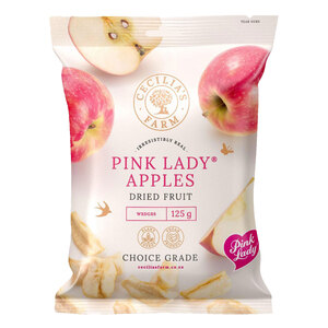 اشتري قم بشراء Cecilias Farm Pink Lady Apples Dried Fruit Wedges 125 g Online at Best Price من الموقع - من لولو هايبر ماركت Other Dried Fruits في الكويت