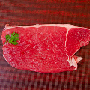 قطعة لحم بقري نيوزلندي من جانب الفخذ 300 جم