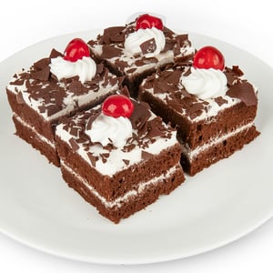 Black Forest Pastry Small 4pcs
