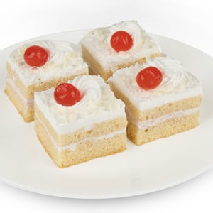White Forest Pastry Small 4pcs