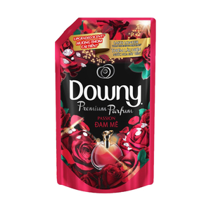 Downy Parfum Collection Passion Refill 1.35Litre