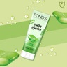 Pond's Healthy Hydration Aloe Vera Jelly Cleanser 100 g + Moisturizer 50 g