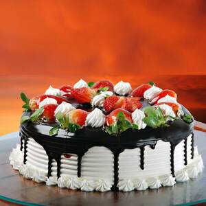 Chocolate Strawberry Cake 1pc