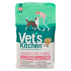 Vet's Kitchen Dog Food Sensitive Care Salmon & Sweet Potato For Adult 1+ Years 1kg