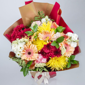 Mixed Flowers Hand Bouquet Of Germini, Delistar, Mums And Estomain Premium Packing